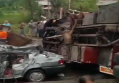 واژگونی مرگبار کامیون در جاده امام زاده هاشم رشت