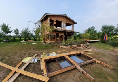 تخریب یک مجموعه گردشگری غیرمجاز در لاهیجان