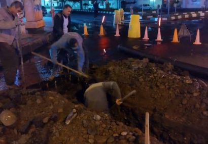 معضل پس زدگی فاضلاب در میدان معلم رشت رفع شد