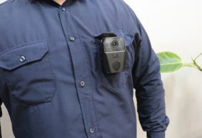 تجهیز نیروهای سد معبر شهرداری لنگرود به لباس‌های دوربین‌ دار