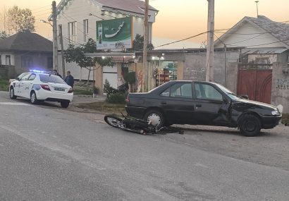 برخورد سواری پژو با موتورسیکلت در محور صومعه‌سرا جان یک نفر را گرفت