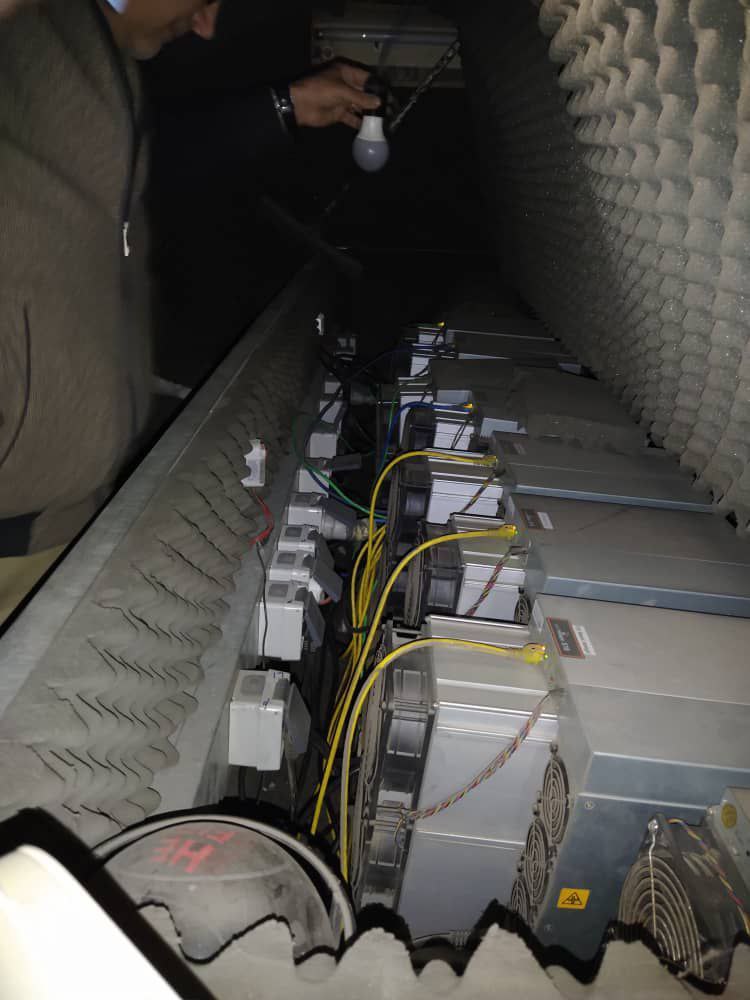 کشف ماینرهای غیرمجاز در رشت و معرفی متهم ۴۳ ساله به مرجع قضایی