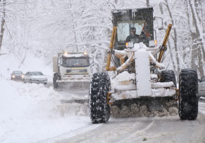 آغاز بارش‌ برف در ۲ محور کوهستانی گیلان؛ تردد جریان دارد