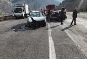 ۳ فوتی در برخورد مرگبار سمند با پراید در جاده قدیم رستم آباد به رودبار! ۳ فوتی در برخورد مرگبار سمند با پراید در جاده قدیم رستم آباد به رودبار!